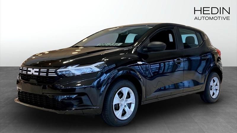 Svart (black) Begagnad 2025 Dacia Sandero Essentiel Halvkombi | 169 000 kr (Marknadspris) - Bild 1/4