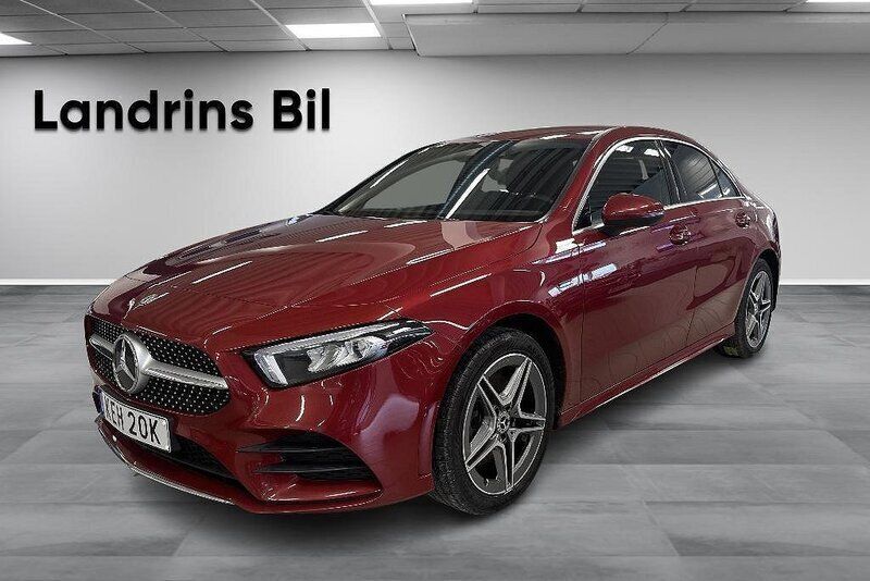 Röd Begagnad 2020 Mercedes A250 AMG line Sedan | 259 900 kr (Marknadspris) - Bild 1/4