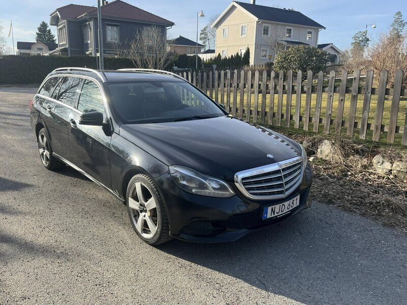Svart Begagnad 2016 Mercedes E220 Kombi | 93 000 kr - Bild 1/4