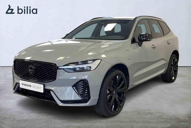 Grå Begagnad 2026 Volvo XC60 SUV | 699 900 kr - Bild 1/1