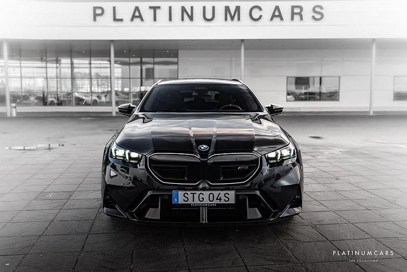 Begagnad BMW M5 Shadowline 585 HK (430 kW) 2025 Svart Kombi