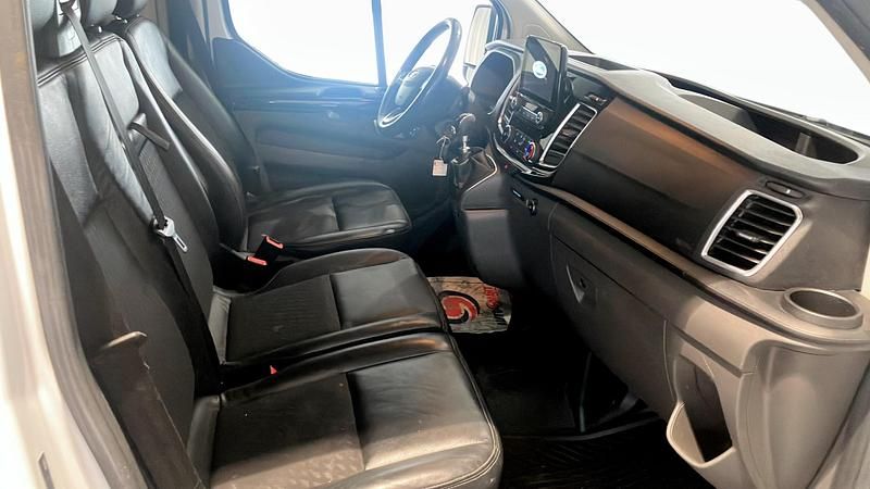 Begagnad Ford Transit Custom 2019 Vit Pickup