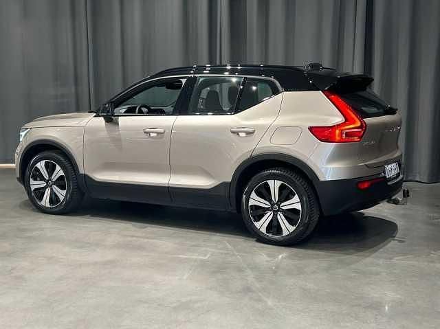 Begagnad Volvo XC40 Single Motor 175 kW (238 HK) 2022 Grå SUV