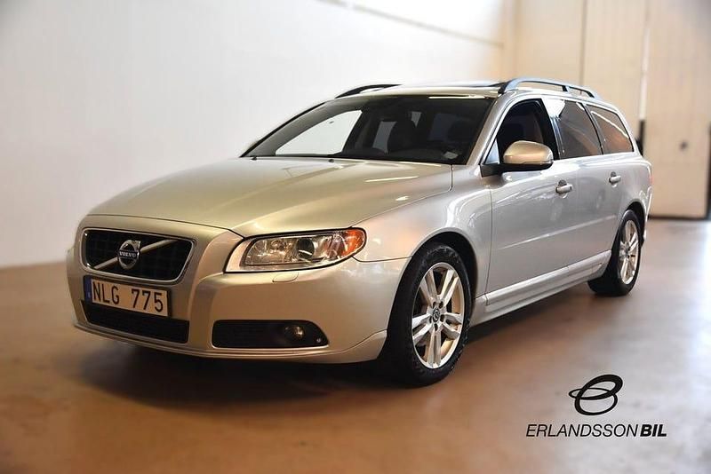 Ljusgrå (grå) Begagnad 2012 Volvo V70 Momentum Kombi | 159 900 kr (Dyr) - Bild 1/4