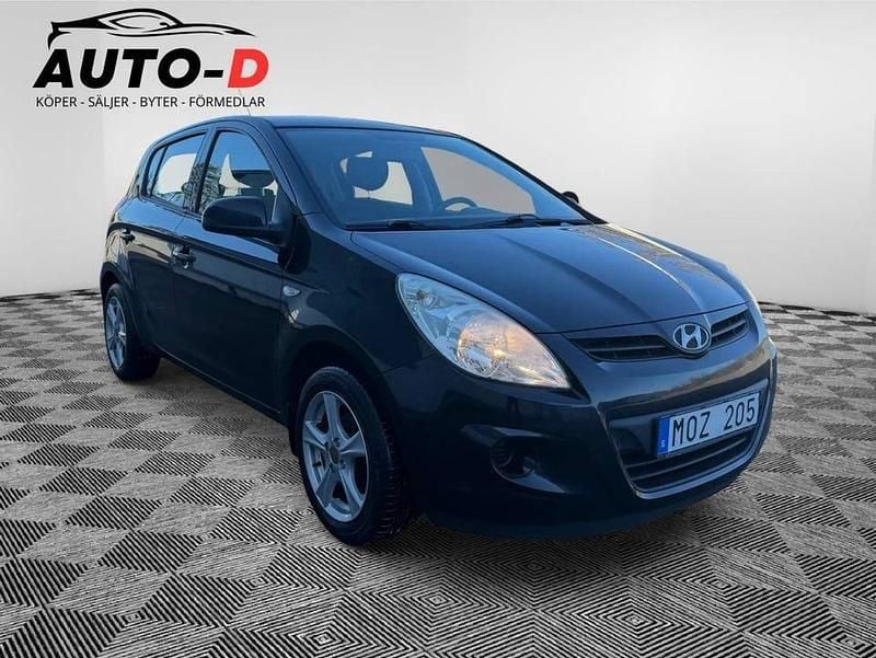 Begagnad Hyundai i20 Select 101 HK (74 kW) 2009 Svart Halvkombi