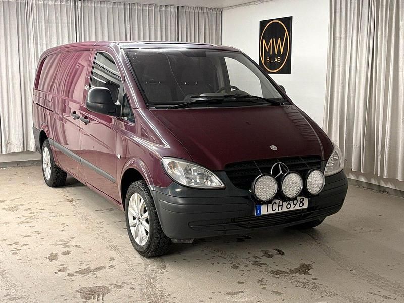 Röd Begagnad 2007 Mercedes Vito Minibuss | 59 900 kr (Lite dyr) - Bild 1/4