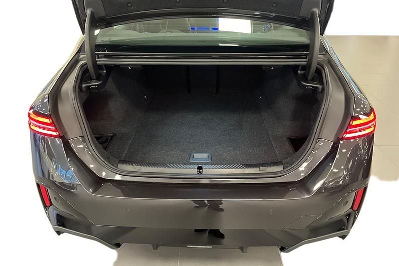 Begagnad BMW i5 Shadowline 289 kW (394 HK) 2024 Grå Sedan