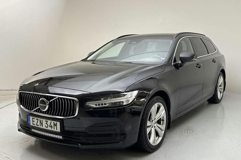 Svart Begagnad 2023 Volvo V90 Core Kombi | 309 000 kr (Bra pris) - Bild 1/4