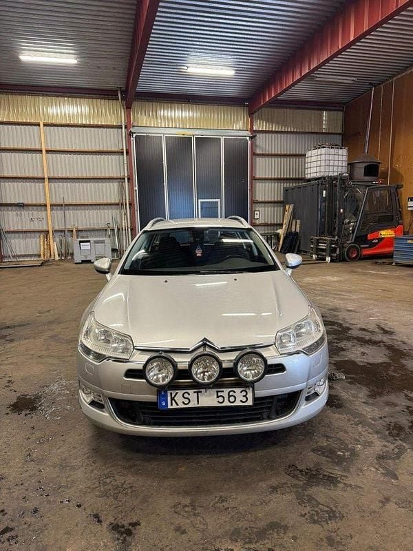 Silver Begagnad 2010 Citroën C5 Kombi | 38 000 kr (Bra pris) - Bild 1/4