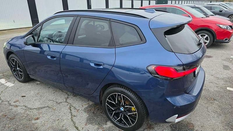 Begagnad BMW 220 Active Tourer 156 HK (114 kW) 2023 Minibuss