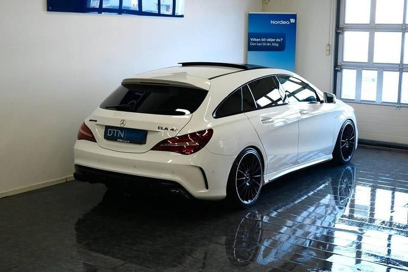 Begagnad Mercedes CLA45 AMG AMG 381 HK (280 kW) 2018 Vit Kombi