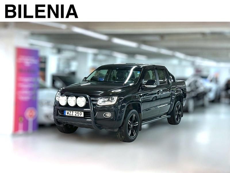 Svart Begagnad 2016 VW Amarok Highline Pickup | 194 900 kr (Marknadspris) - Bild 1/4