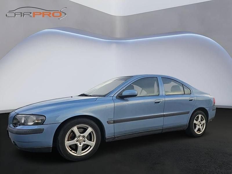Blå Begagnad 2003 Volvo S60 Business Edition Sedan | 59 900 kr (Marknadspris) - Bild 1/4