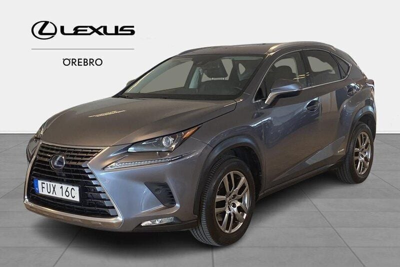 Grå Begagnad 2019 Lexus NX300h Executive Line SUV | 299 900 kr (Marknadspris) - Bild 1/4