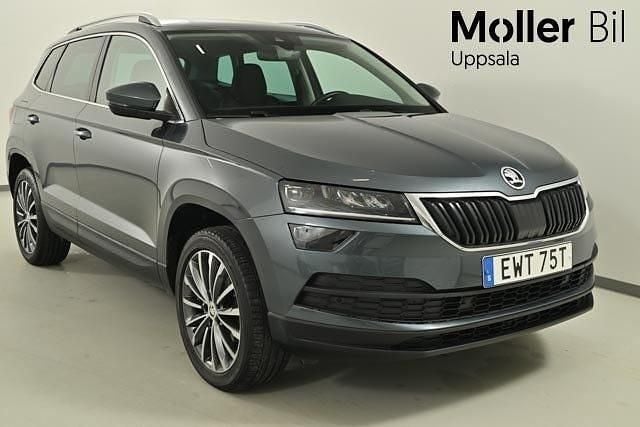 Quartz grey metallic Begagnad 2020 Skoda Karoq Style SUV | 299 900 kr - Bild 1/4