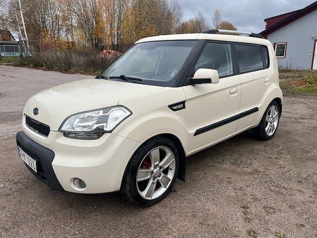 Vit Begagnad 2009 Kia Soul SUV | 29 500 kr (Bra pris) - Bild 1/4