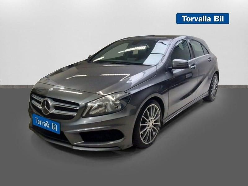 Mörkgrå Begagnad 2014 Mercedes A180 AMG Halvkombi | 124 900 kr (Marknadspris) - Bild 1/4