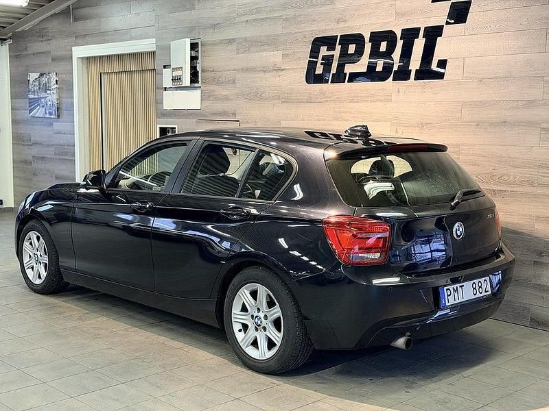 Begagnad BMW 116 136 HK (100 kW) 2013 Svart Halvkombi