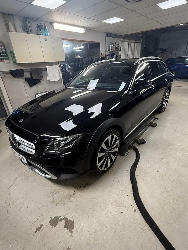 Begagnad 2018 Mercedes E220 Kombi | 225 000 kr - Bild 1/4