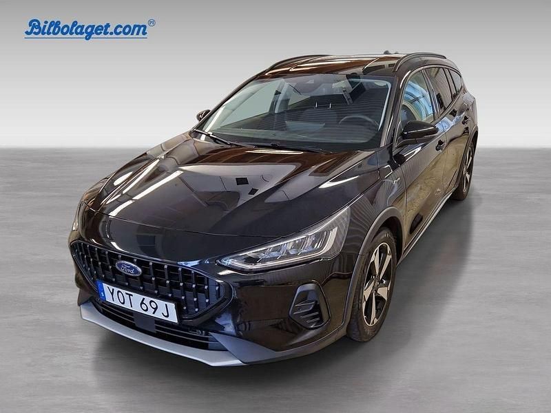 Svart Begagnad 2024 Ford Focus Active Kombi | 288 000 kr (Dyr) - Bild 1/4
