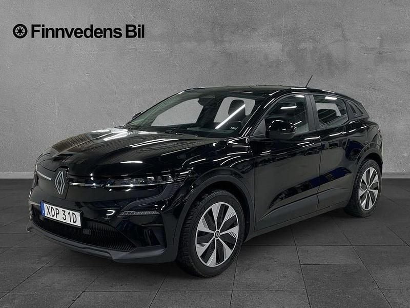 Svart Begagnad 2022 Renault Mégane IV Evolution Halvkombi | 244 000 kr (Marknadspris) - Bild 1/4