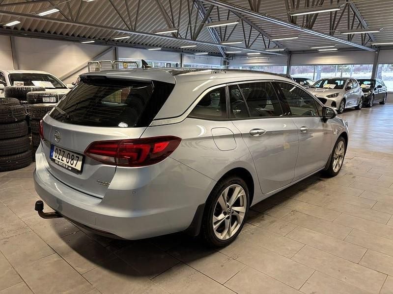 Begagnad Opel Astra Dynamic 125 HK (91 kW) 2016 Magnetic silver metallic Kombi