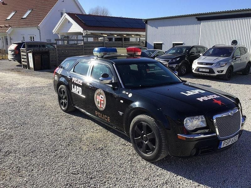 Svart Begagnad 2007 Chrysler 300C Touring Kombi | 70 000 kr (Marknadspris) - Bild 1/4