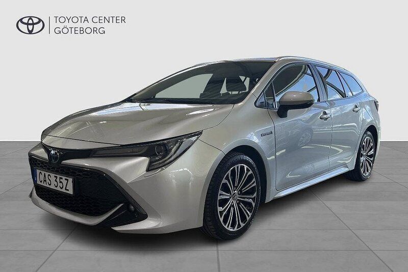 Silver Begagnad 2019 Toyota Corolla Style Kombi | 234 900 kr (Marknadspris) - Bild 1/2