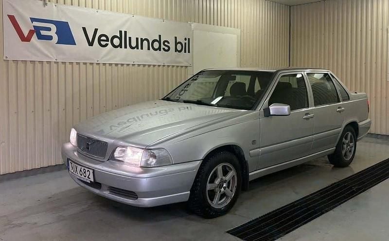 Begagnad Volvo S70 126 HK (92 kW) 1997 Grå Sedan
