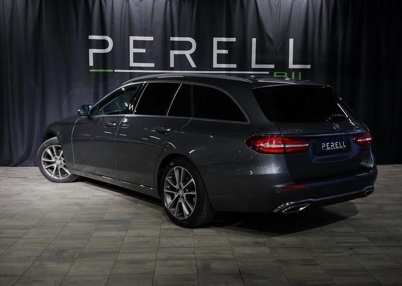 Begagnad Mercedes E220 Avantgarde 194 HK (142 kW) 2016 Selenitgrå metallic Kombi