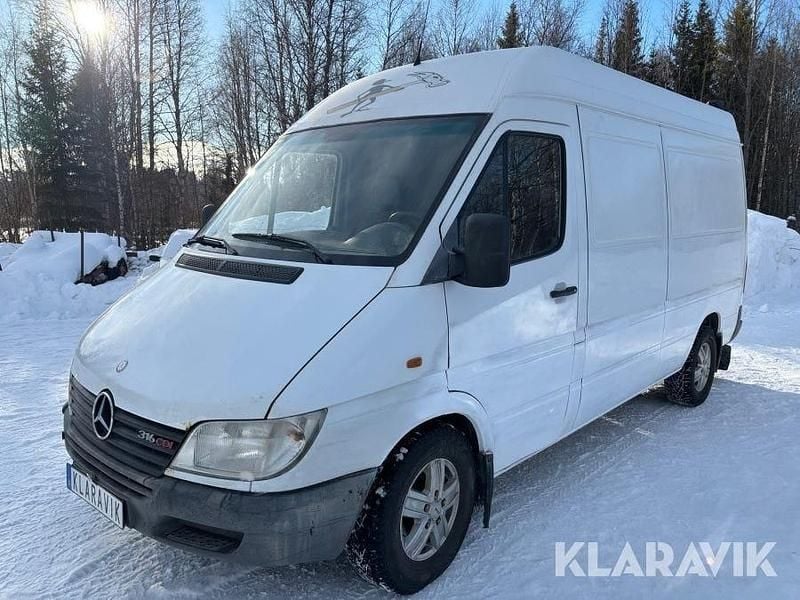 Vit Begagnad 2003 Mercedes 316 Van | 1 000 kr (Superpris) - Bild 1/1