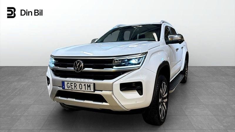 Vit (clear white) Begagnad 2023 VW Amarok Aventura Pickup | 719 900 kr (Marknadspris) - Bild 1/4
