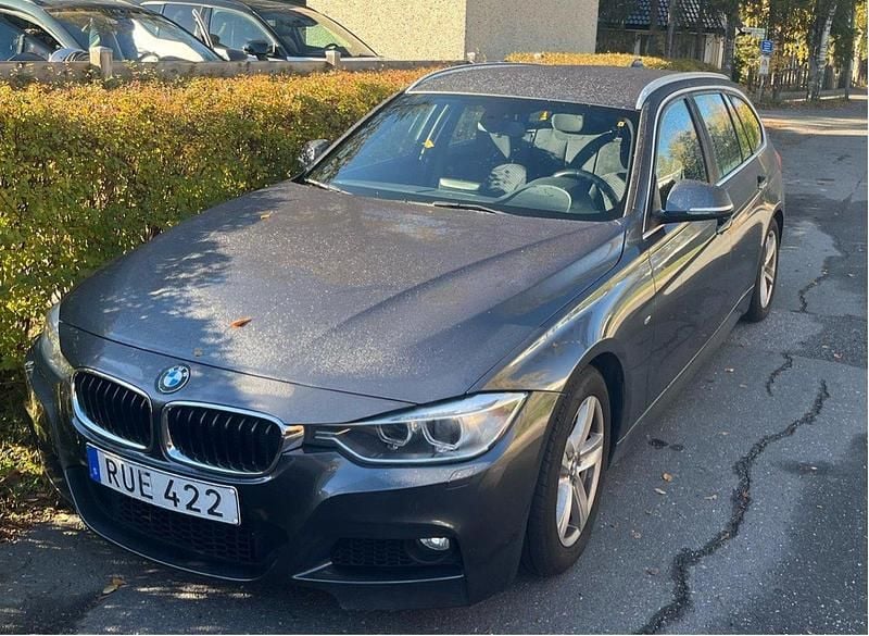 Grå Begagnad 2015 BMW 320 M Sport Kombi | 136 000 kr (Dyr) - Bild 1/4