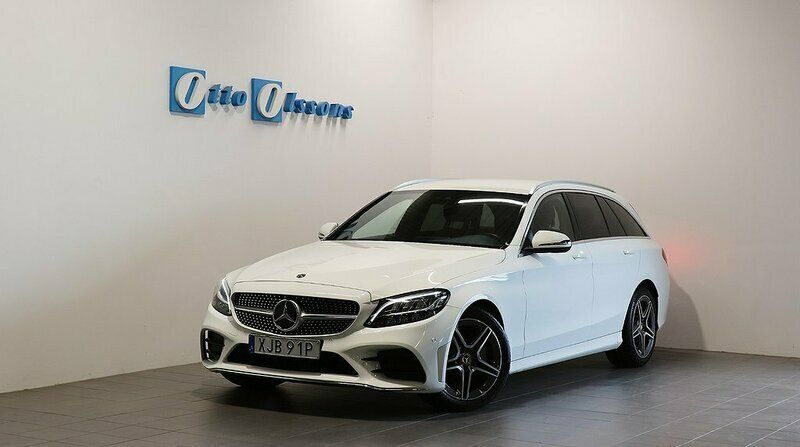 Svart Begagnad 2018 Mercedes C200 AMG Kombi | 289 000 kr (Marknadspris) - Bild 1/4