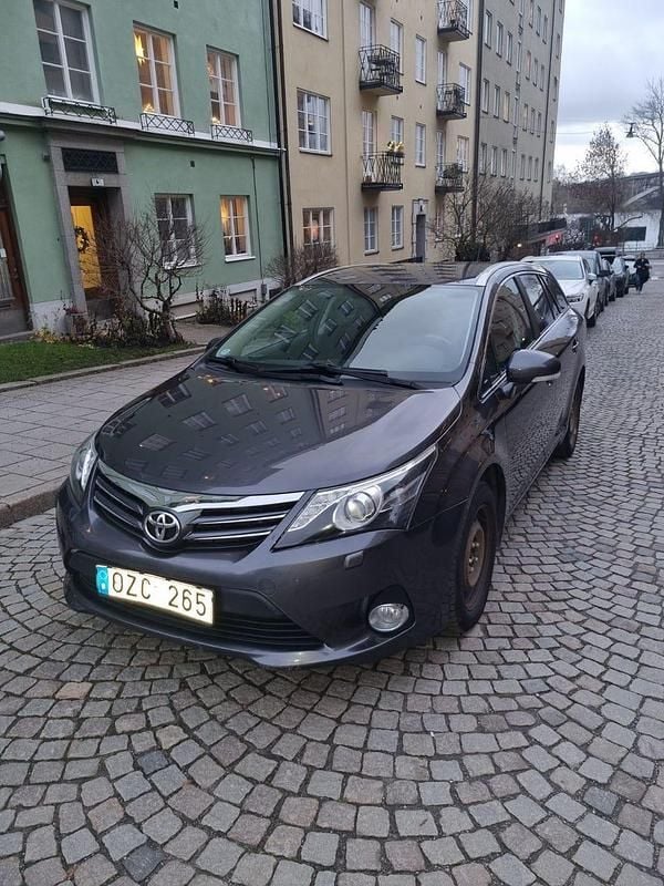 Begagnad 2012 Toyota Avensis Kombi | 55 000 kr (Bra pris) - Bild 1/4
