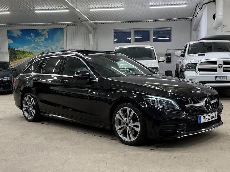 Begagnad Mercedes C220 AMG 194 HK (142 kW) 2019 Svart Kombi