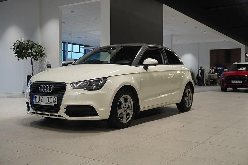 Vit Begagnad 2012 Audi A1 Halvkombi | 109 800 kr (Dyr) - Bild 1/4