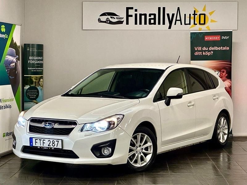 Vit Begagnad 2013 Subaru Impreza Halvkombi | 99 800 kr (Marknadspris) - Bild 1/4