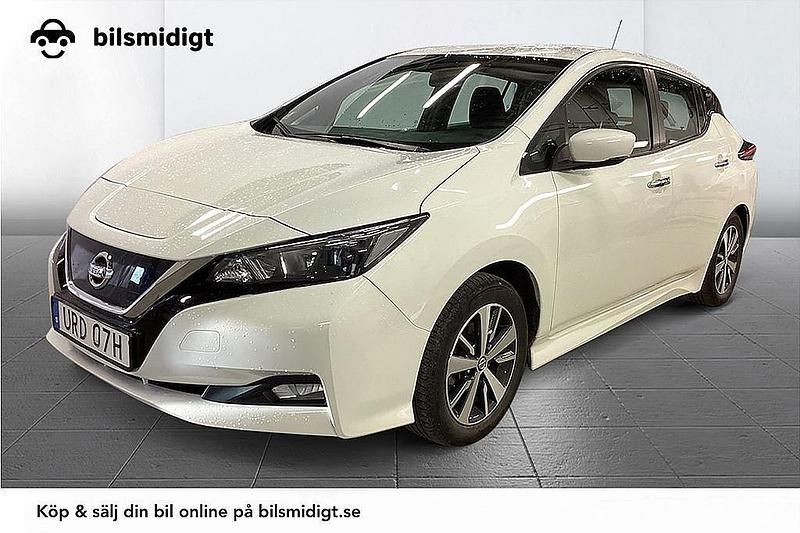 Vit Begagnad 2021 Nissan Leaf Acenta Halvkombi | 159 800 kr (Marknadspris) - Bild 1/3