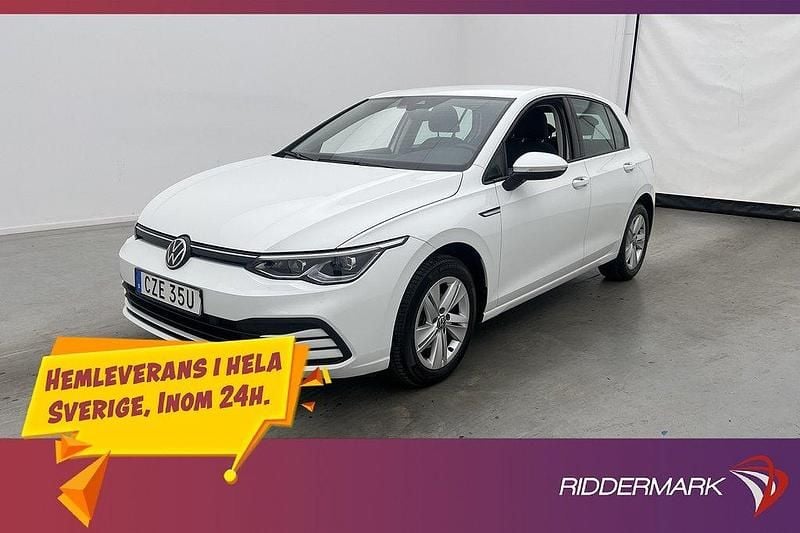 Vit Begagnad 2020 VW Golf VIII Halvkombi | 244 800 kr (Marknadspris) - Bild 1/3