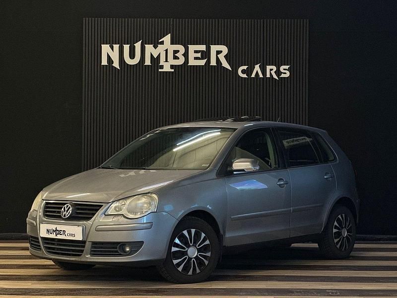 Silver Begagnad 2008 VW Polo Comfortline Halvkombi | 24 900 kr - Bild 1/4