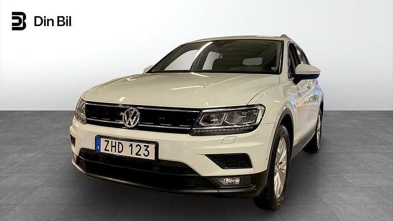 Pure white Begagnad 2020 VW Tiguan SUV | 239 900 kr (Bra pris) - Bild 1/4