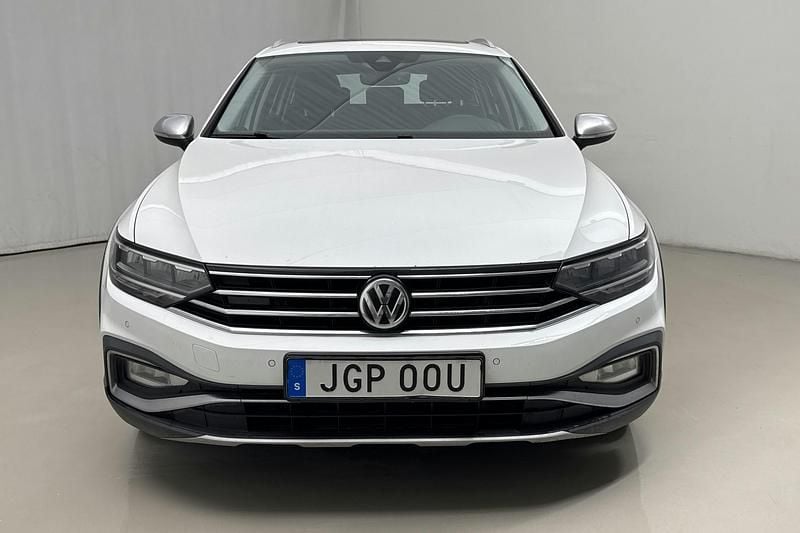 Begagnad VW Passat Alltrack 190 HK (139 kW) 2020 Vit Kombi