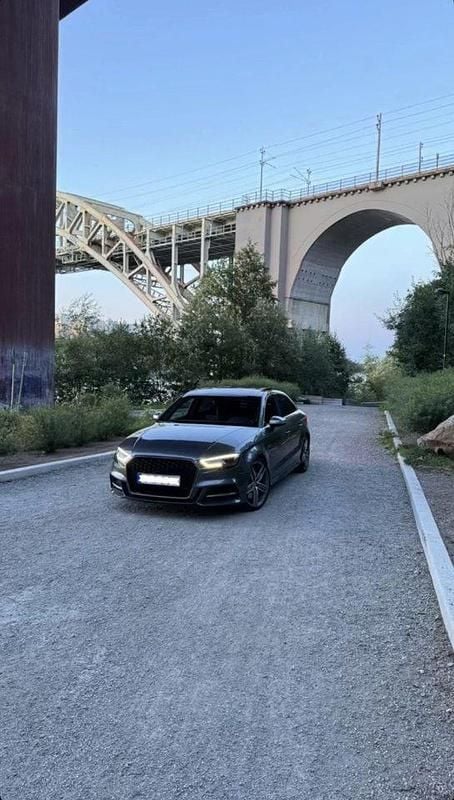 Grå Begagnad 2017 Audi S3 Sedan | 305 000 kr (Bra pris) - Bild 1/3