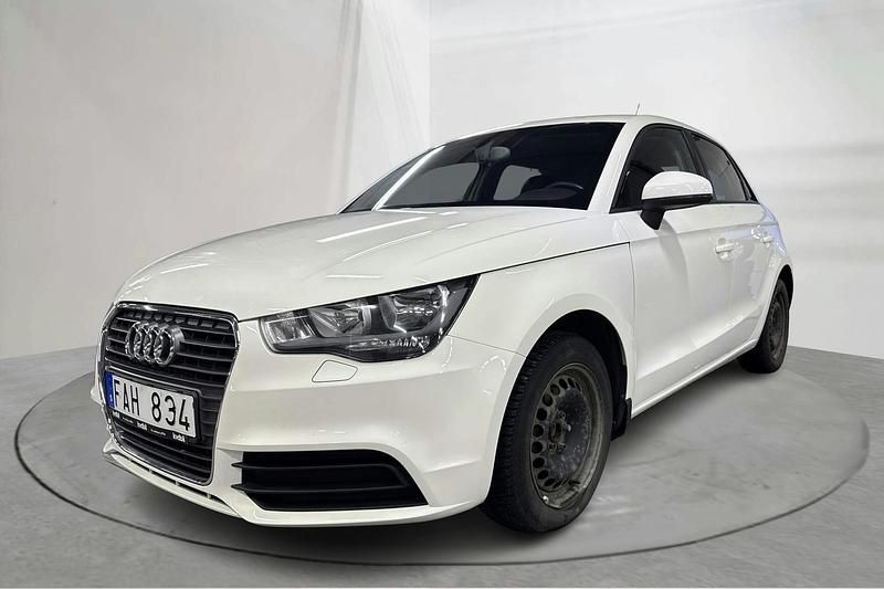 Vit Begagnad 2012 Audi A1 Sportback Halvkombi | 84 000 kr (Marknadspris) - Bild 1/4