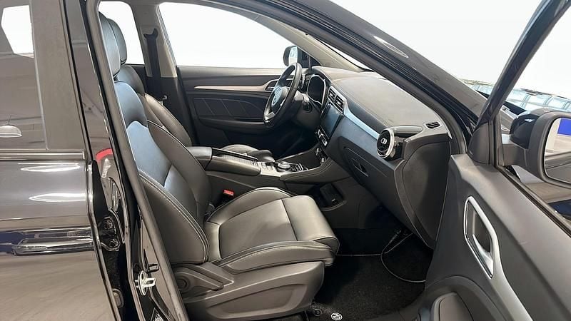 Begagnad MG ZS Luxury 105 kW (143 HK) 2021 Svart SUV
