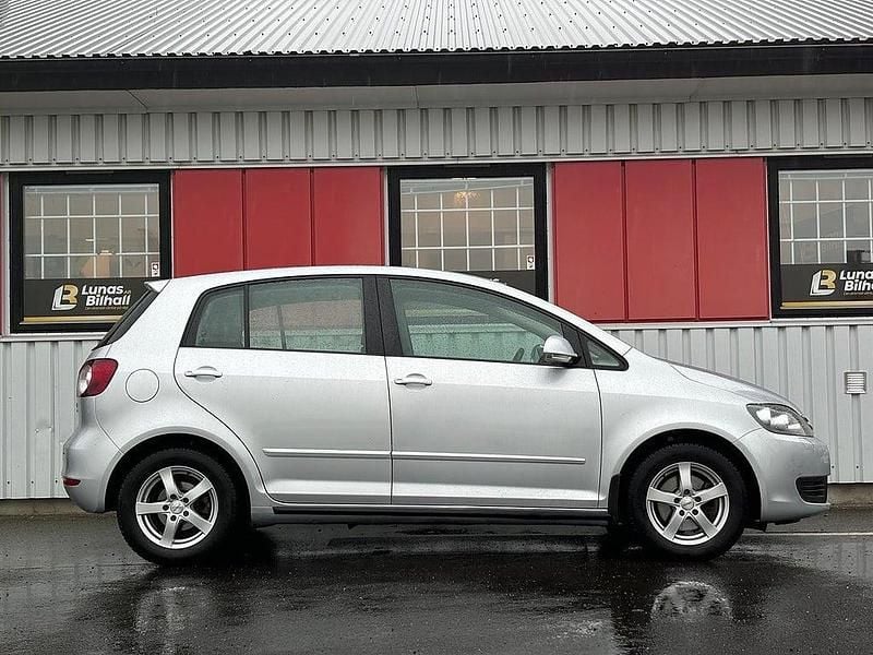 Begagnad VW Golf VII 105 HK (77 kW) 2013 Silver Halvkombi