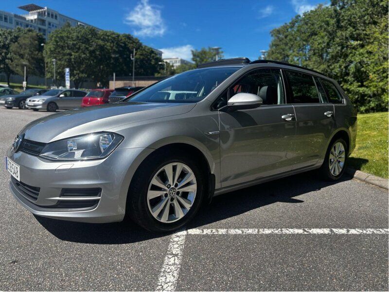 Silver Begagnad 2016 VW Golf VII Kombi | 119 500 kr (Marknadspris) - Bild 1/4