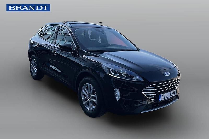 Svart Begagnad 2023 Ford Kuga Titanium SUV | 239 900 kr (Marknadspris) - Bild 1/4