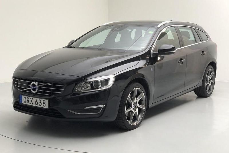 Begagnad 2015 Volvo V60 Ocean Race Kombi | 153 500 kr - Bild 1/4